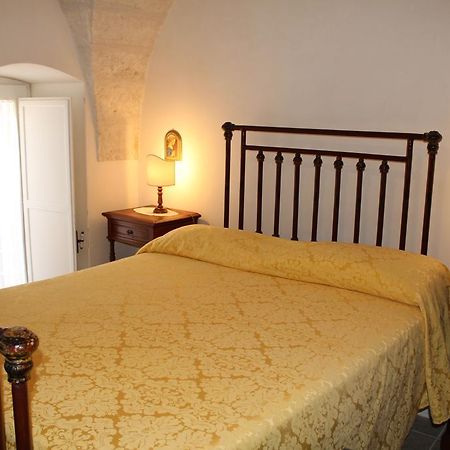 Palazzo Bitonti Bed and Breakfast Gagliano del Capo Buitenkant foto